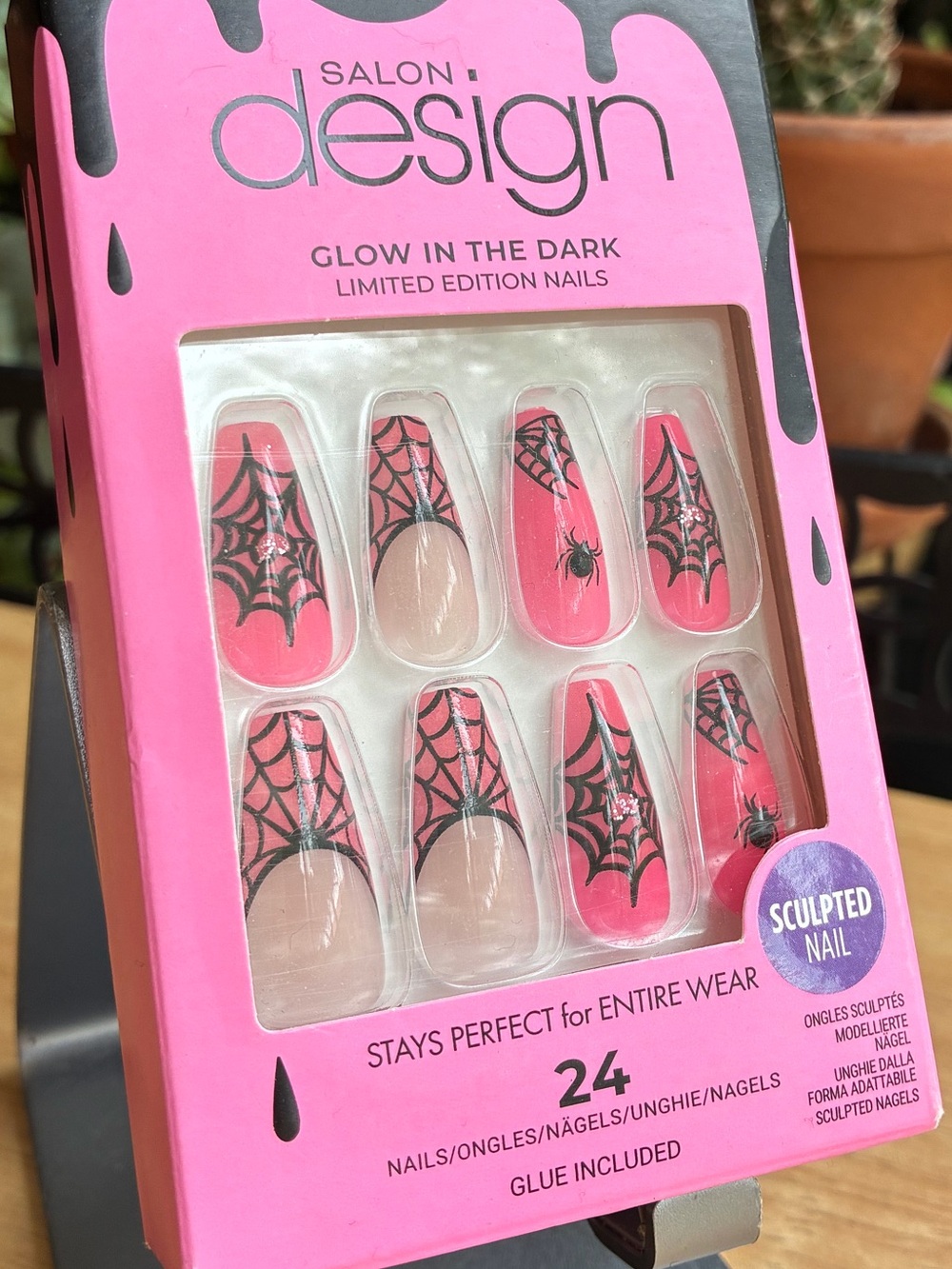 KISS Salon Design Glow in Dark Limited Edition Spiderweb Press-On Nails L (24ct) - Picture 4 of 4